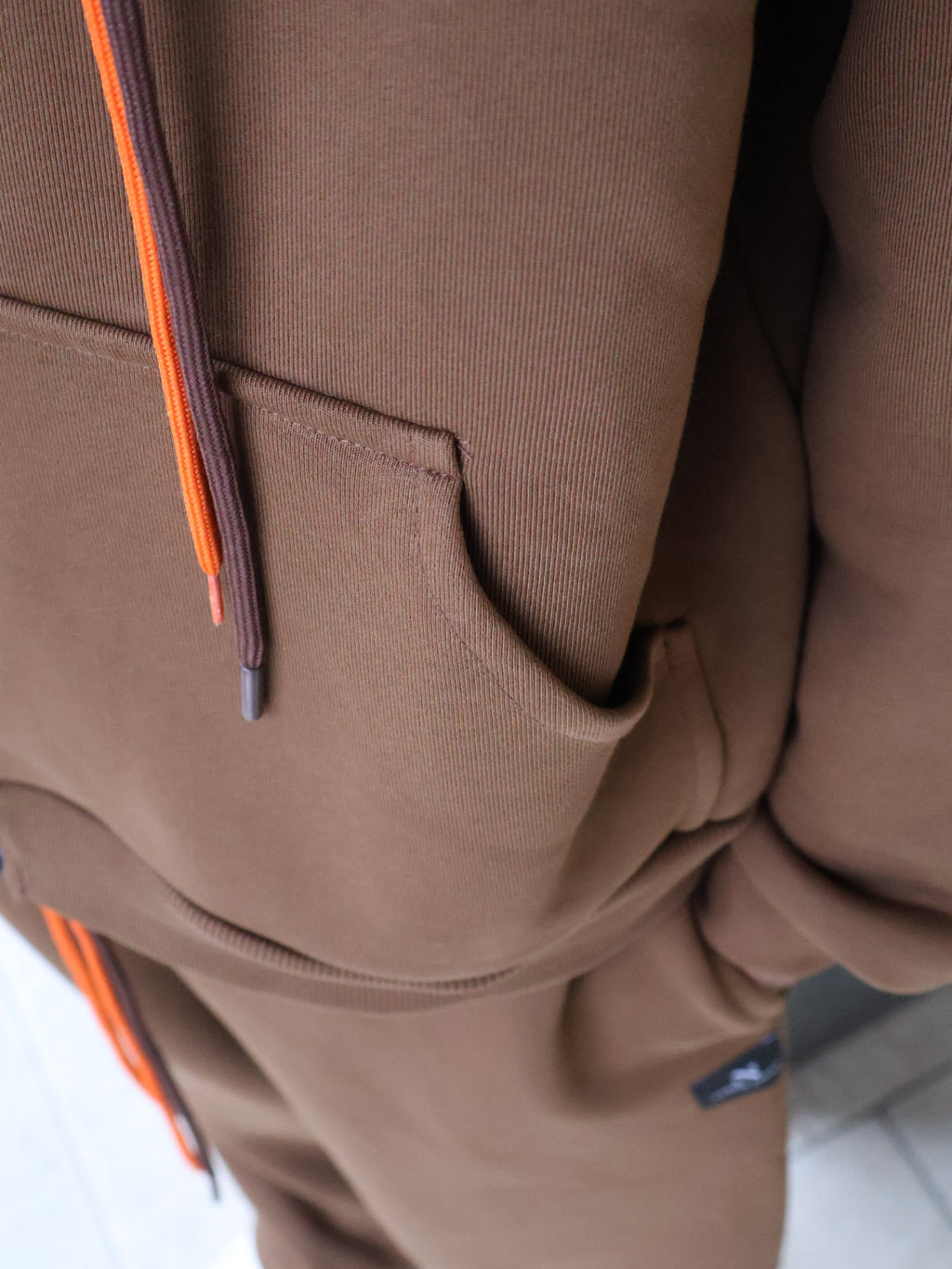 HANORAC CU GLUGĂ ȘI FERMOAR - Maro