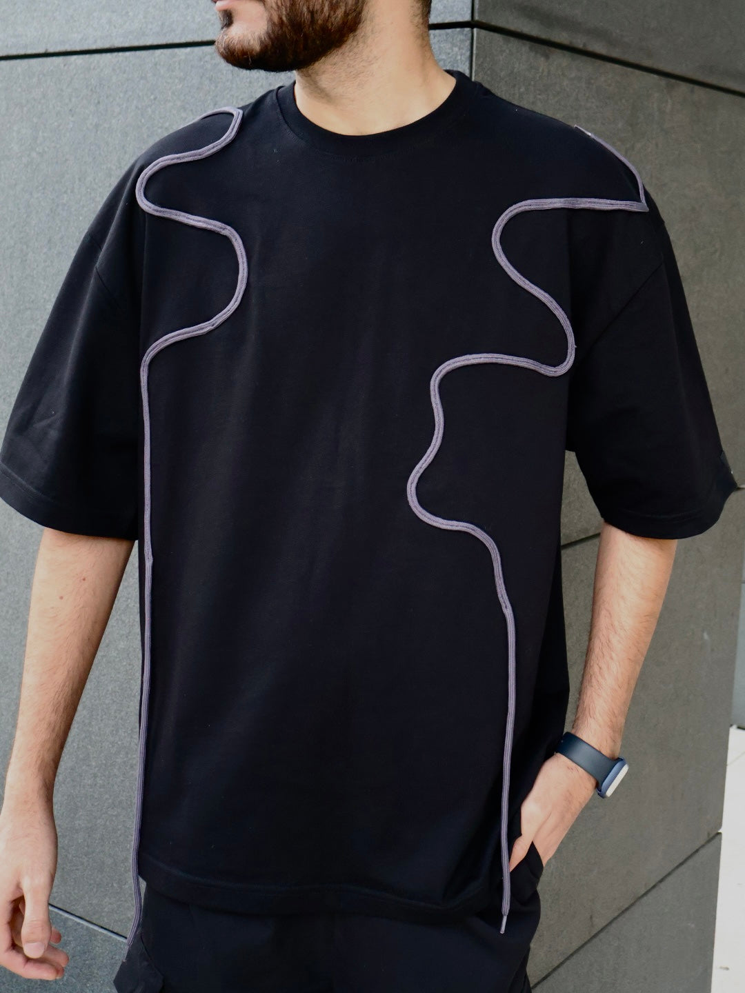 Tricou Oversiz -  Negru cu Detalii Decorative